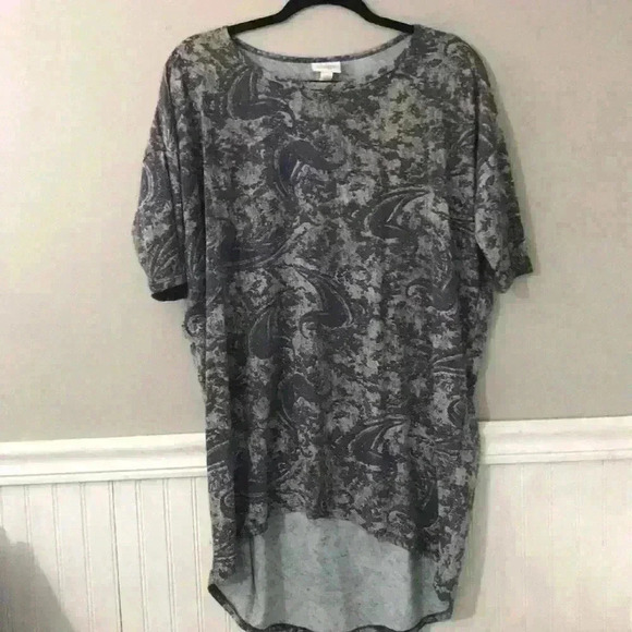 LuLaRoe Irma top - Picture 1 of 4